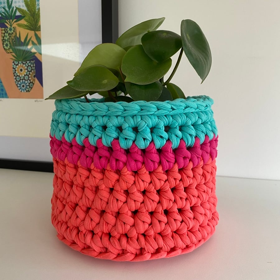 Crochet plant pot cover made with upcycled tshirt yarn - turquoise medium