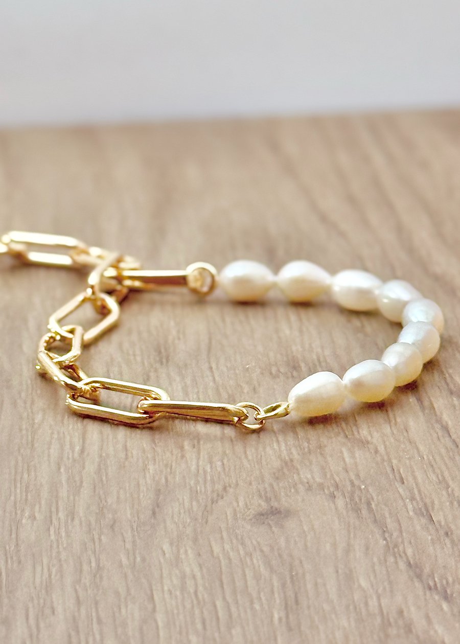Freshwater Pearl and Gold Plated Chain Bracelet