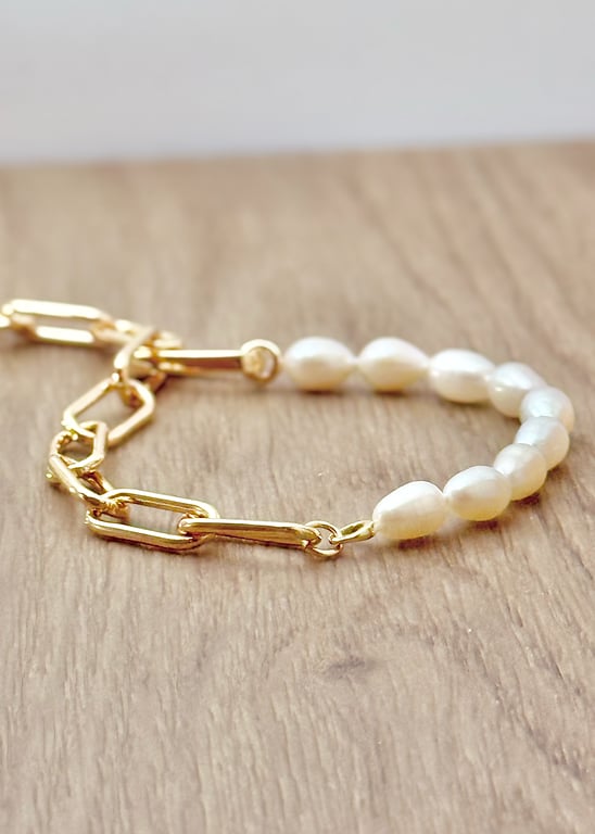 Freshwater Pearl and Gold Plated Chain Bracelet