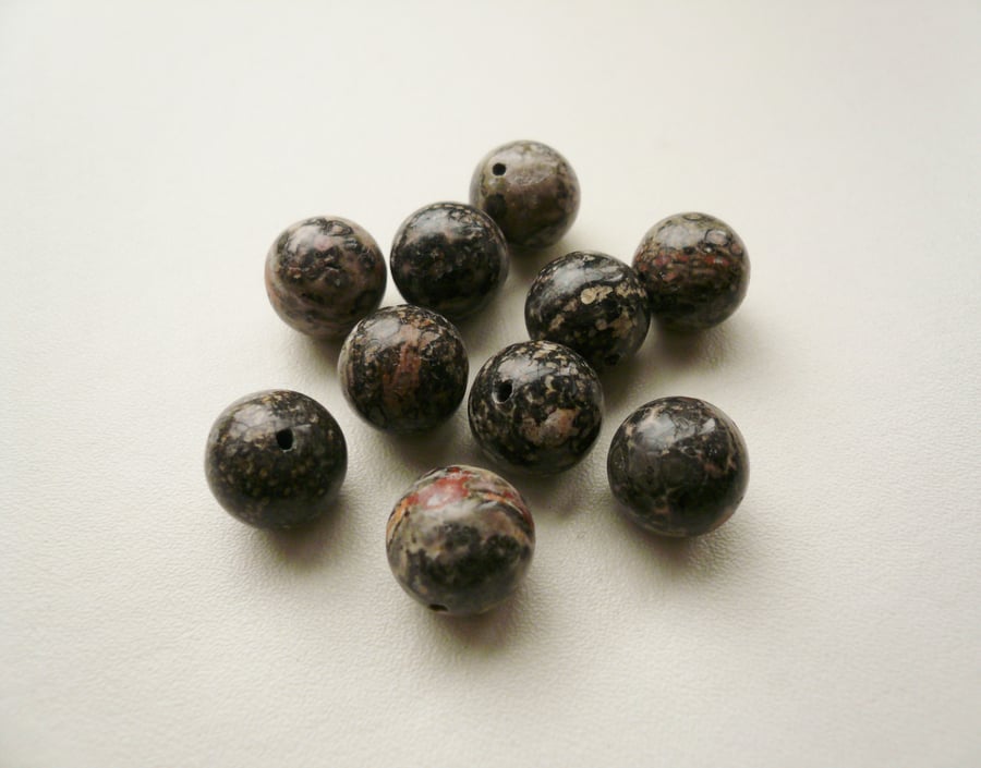 10  Round Leopardskin Jasper Beads