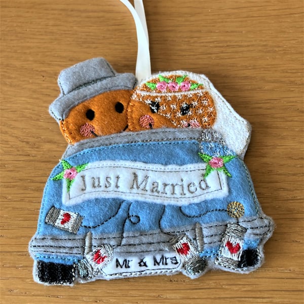 Just Married Gingerbread Bride and Groom in Wedding Car