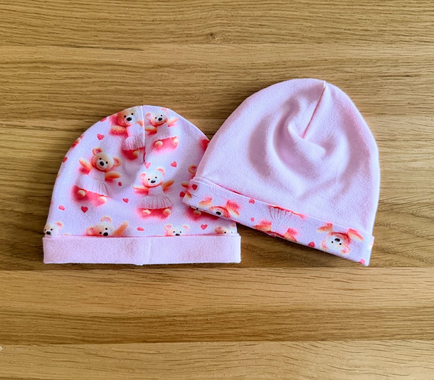 Newborn Baby Hats, Beanie hats. 2 PK. Ideal for the newborn baby 0-3mths - BE22