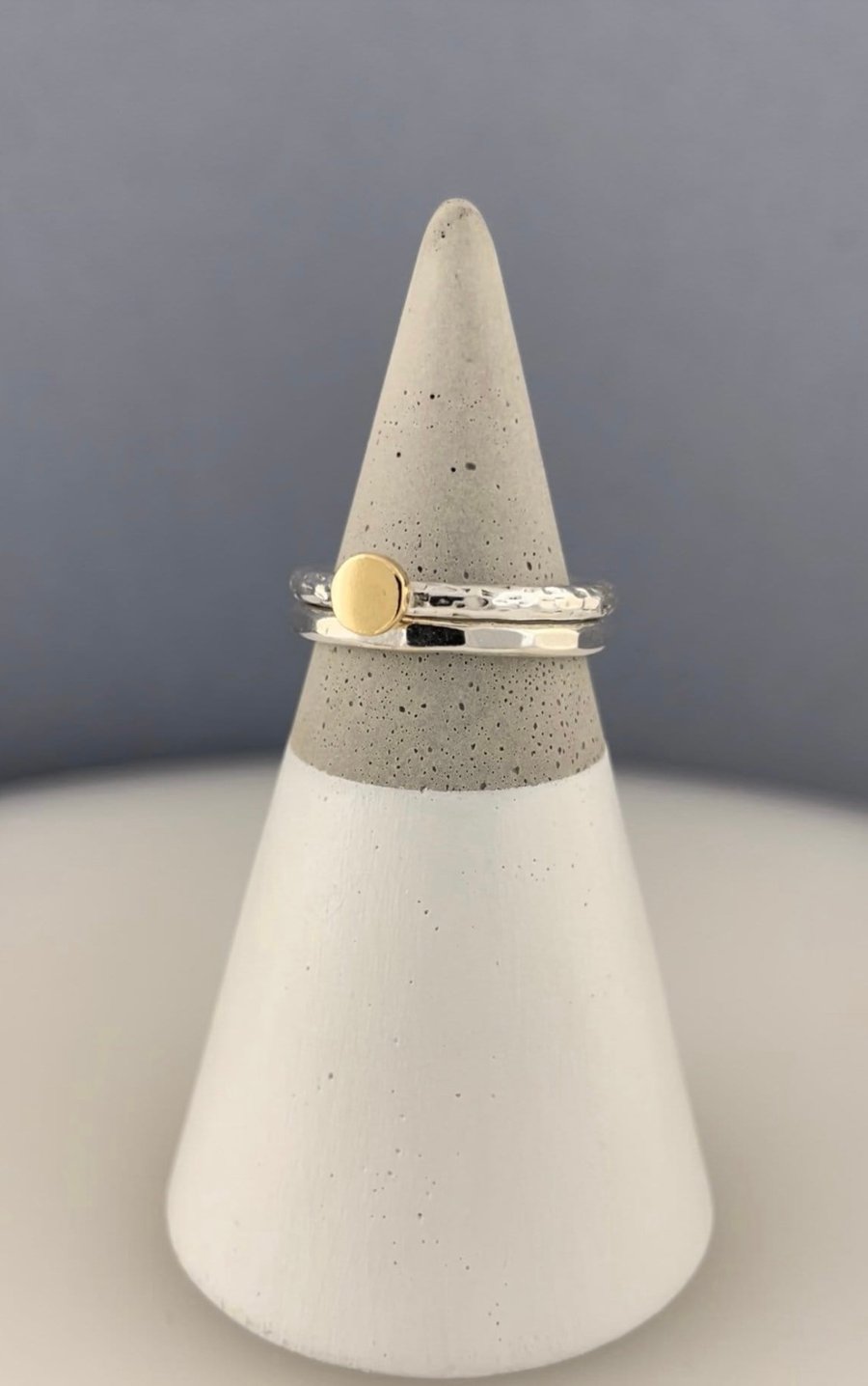 Sterling Silver & 9ct Yellow Gold Pebble Ring Set Sizes H-Z 