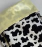 Large sandwich bag. Reusable and eco-friendly. Black and white cow design - Image 2