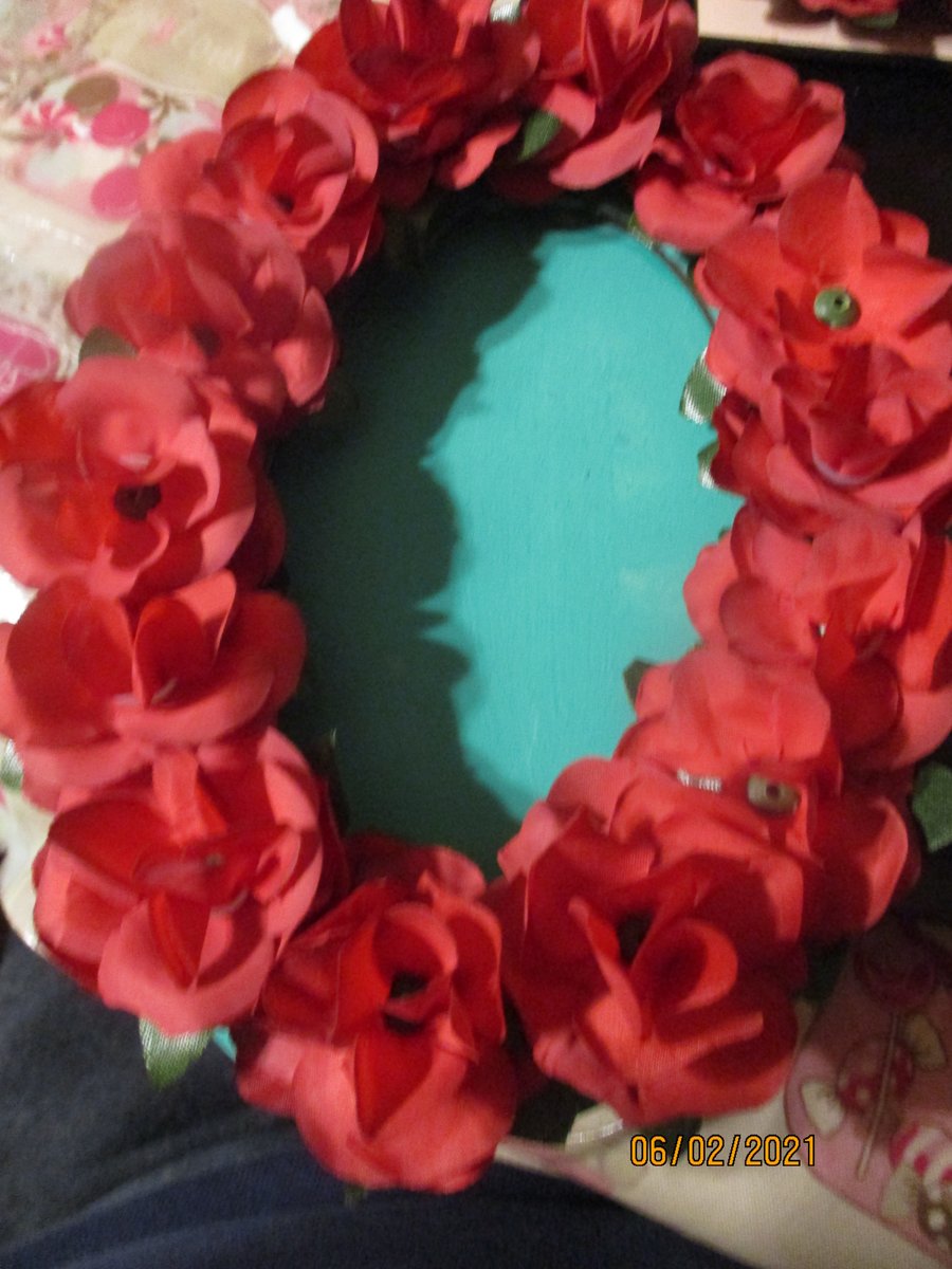 Red Flowers Oval Frame