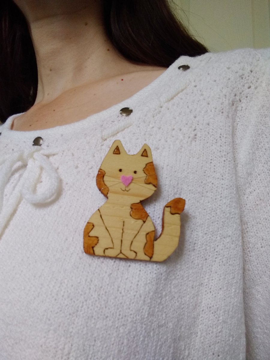 Cat brooch, cat gift, wooden brooch, cat lovers gift