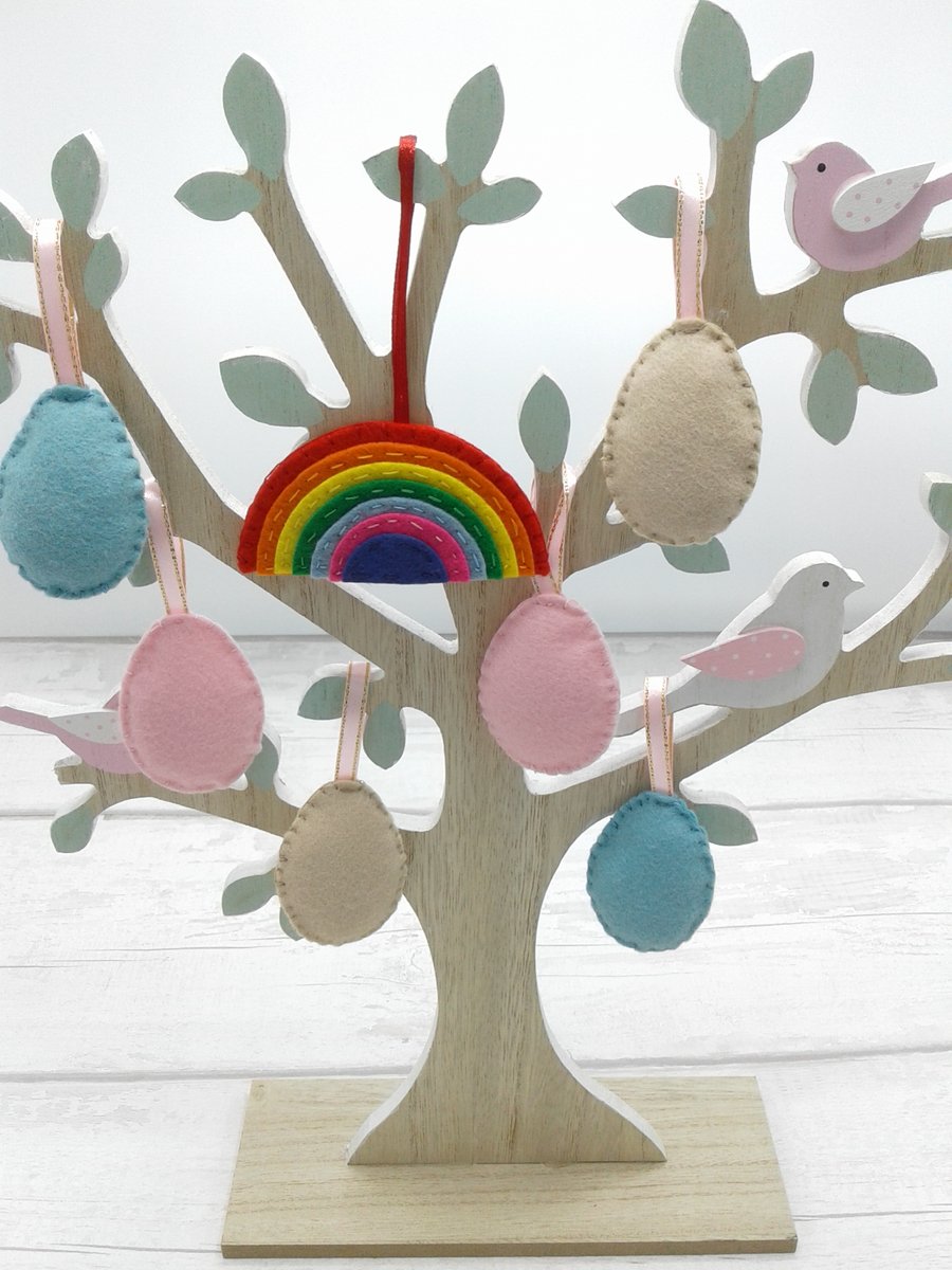 Easter decorations. Spring decorations. Set of 7 felt decorations. 