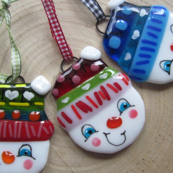 Snowman Fused Glass Christmas Decoration (Choice of Hat Colours)