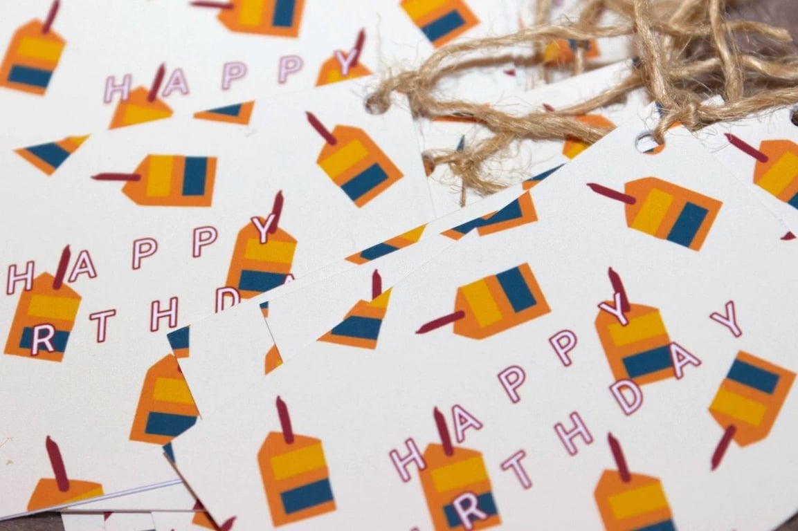 9 Pack 'Retro cake' birthday gift tags