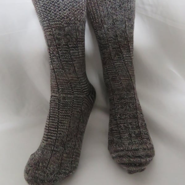 Hand-cranked Knitted Ribbed Wool Socks Size 6 to 7