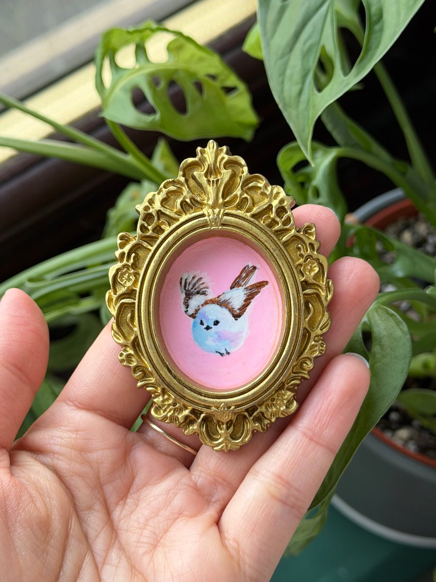 Bird acrylic painting in gold frame fridge magnet