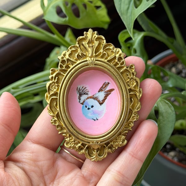 Bird acrylic painting in gold frame fridge magnet