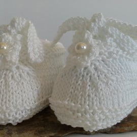 Luxery Pure Organic White Tie Cotton Baby Shoes  3-6 months size