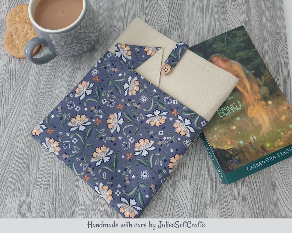 Handmade Padded Kindle Sleeve with Pocket - Floral Book Cover Protector