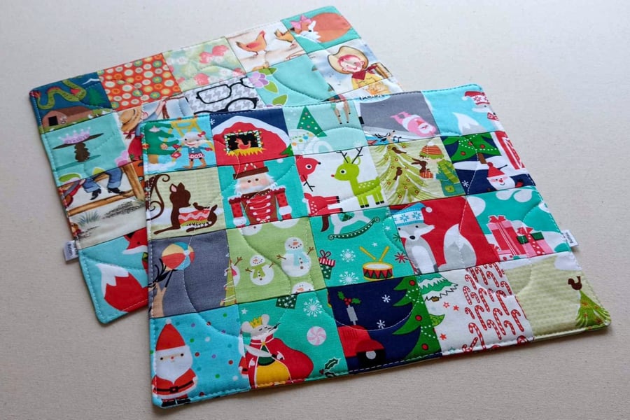 Activity placemat - I-spy reversible playmat including Christmas themes
