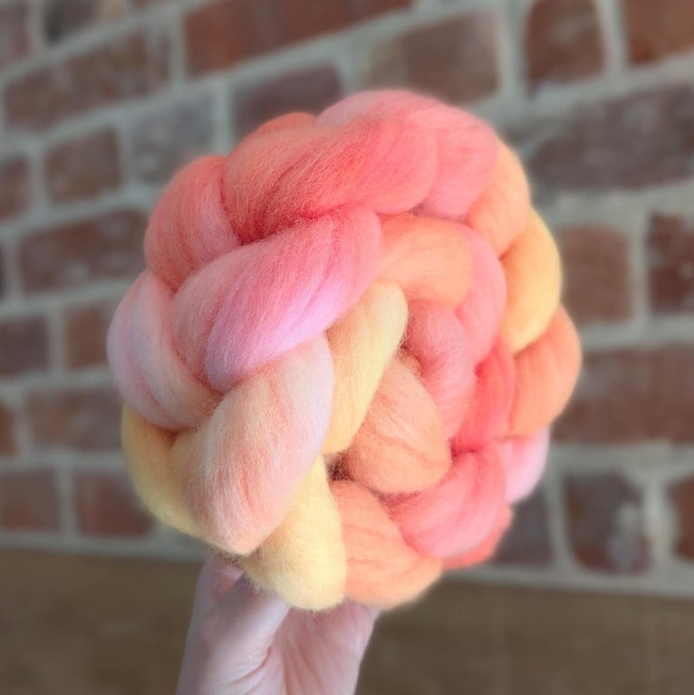 Hand Dyed Falklands Merino Top 97g Spinning Fibre - Peach Sorbet