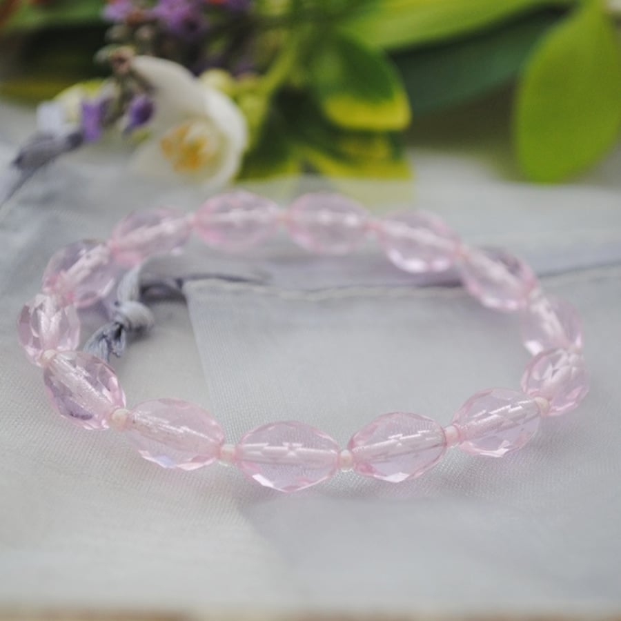 Child-pink crystal stretch bracelet