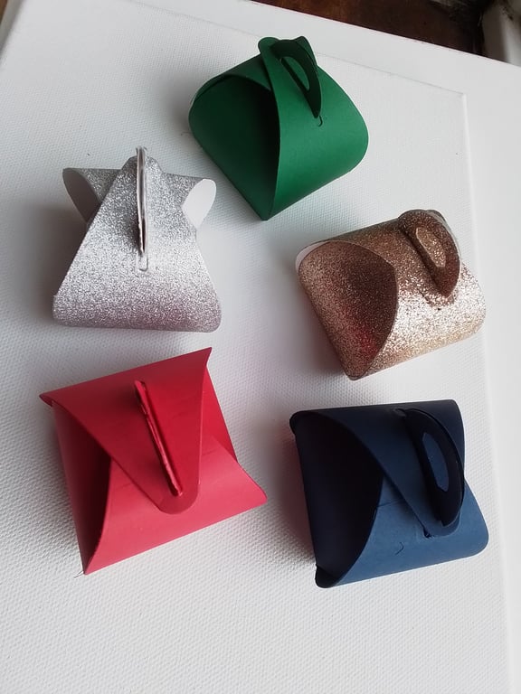 Pack of 5 small gift boxes Ref 040