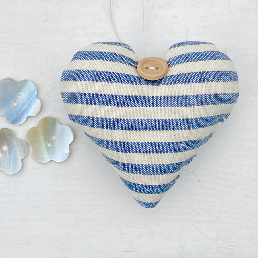 BLUE-GREY STRIPED HEART - lavender