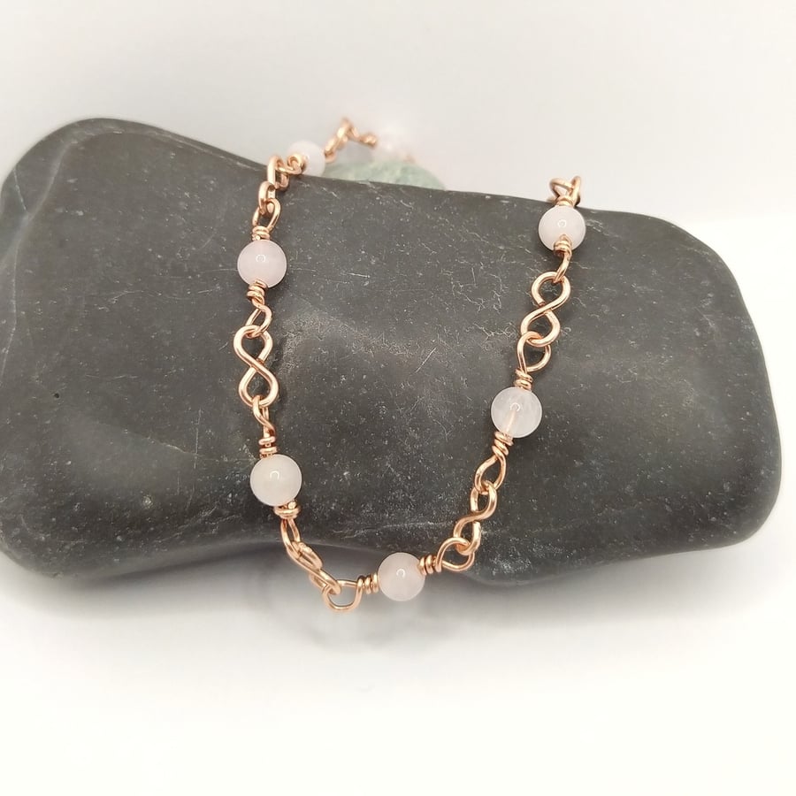Minimal Rosequartz Chain Link Bracelet in Copper