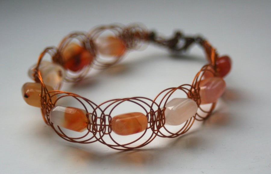 Carnelian macrame bracelet