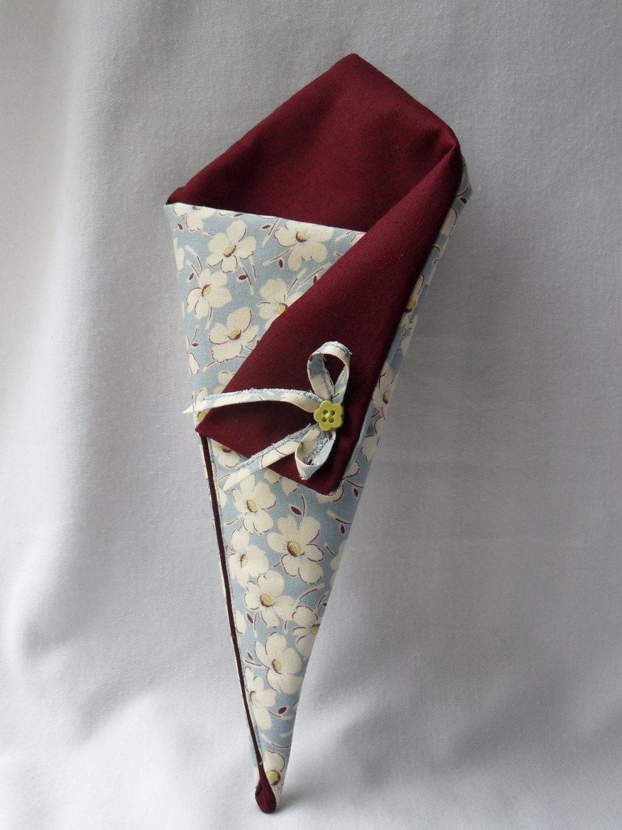 Handmade Scissors Holder (wind flower)