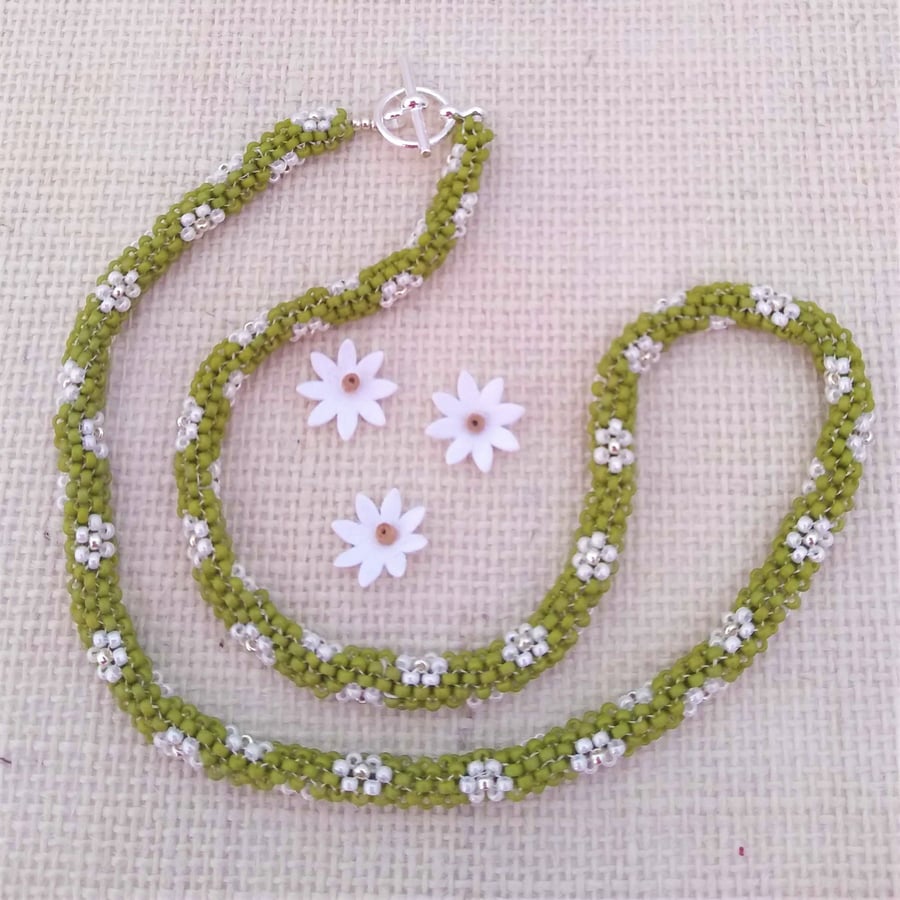 18" Olive Green, Pearl and Silver Daisy Tubular Rope Seed Beaded Necklace