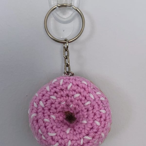 Crochet pink donut keyring 