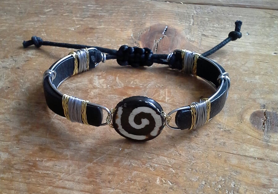 Mens Leather and Wire Strap Bracelet