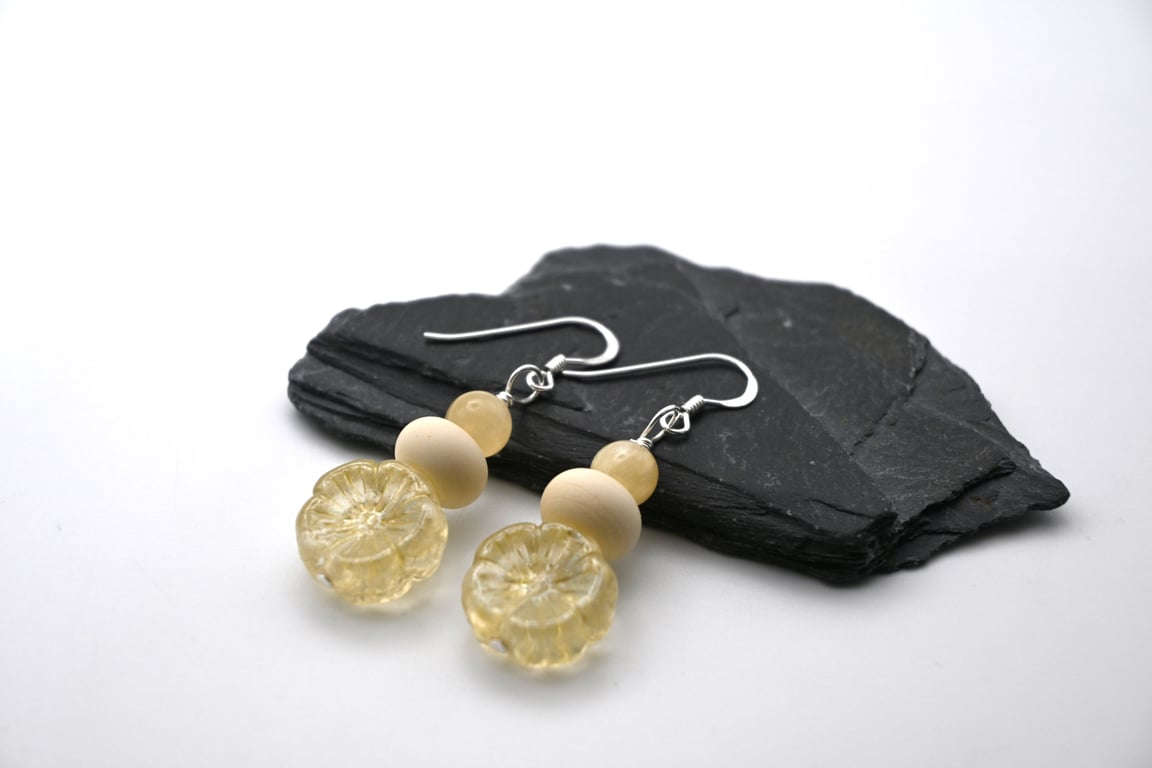 pale yellow flower earrings