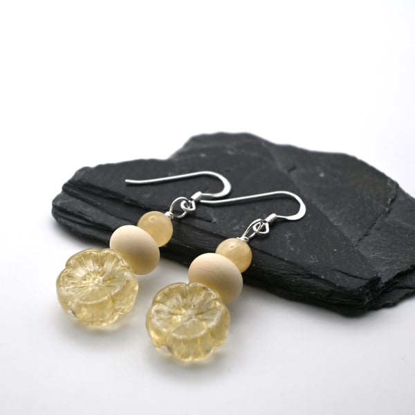 pale yellow flower earrings