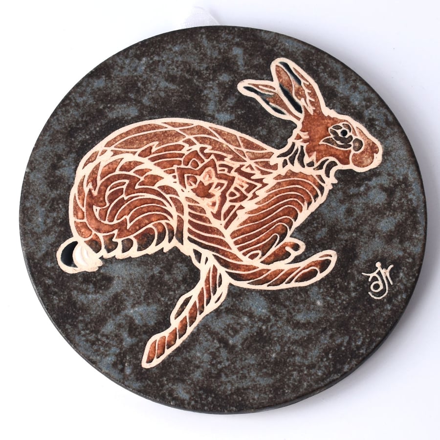 A61-71 Wall plaque coaster running hare (Free UK postage)