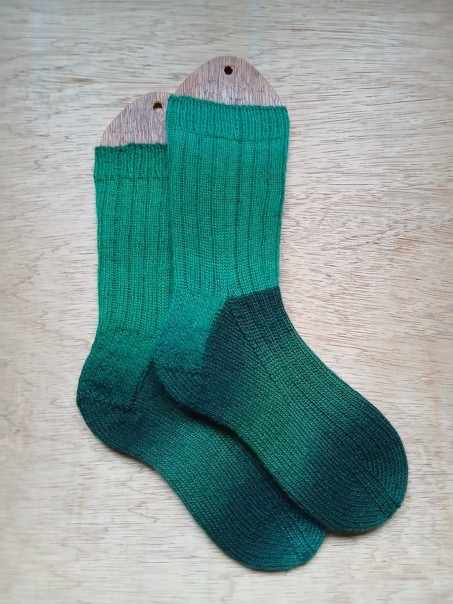 Socks, hand knitted, MEDIUM, adult size 5-6