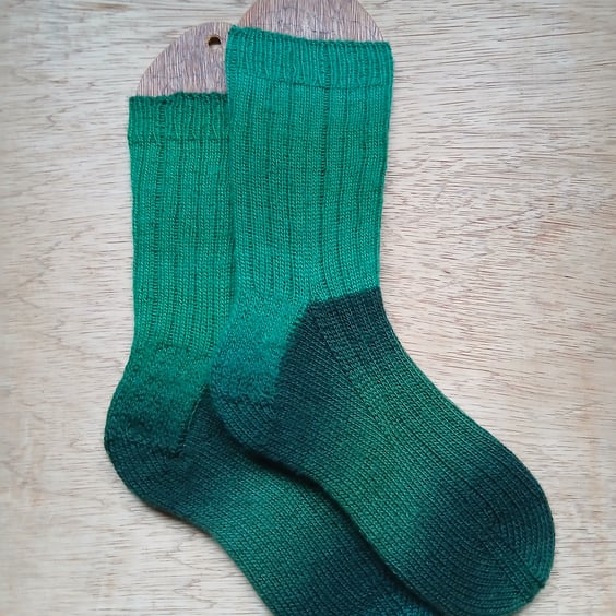 Socks, hand knitted, MEDIUM, adult size 5-6