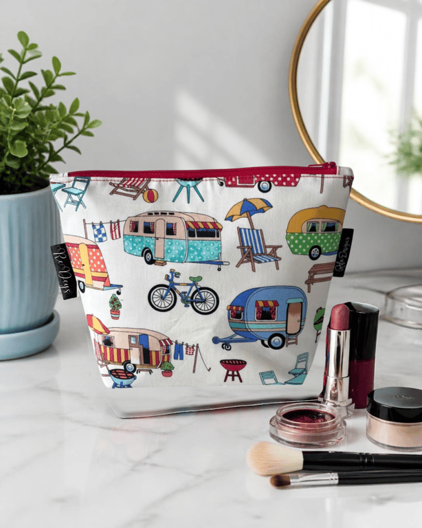 Makeup bags retro caravans 