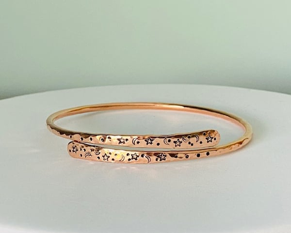 Customer Order Bangle, Copper Rustic Night Sky Pattern Overlap Style. Size 22cms