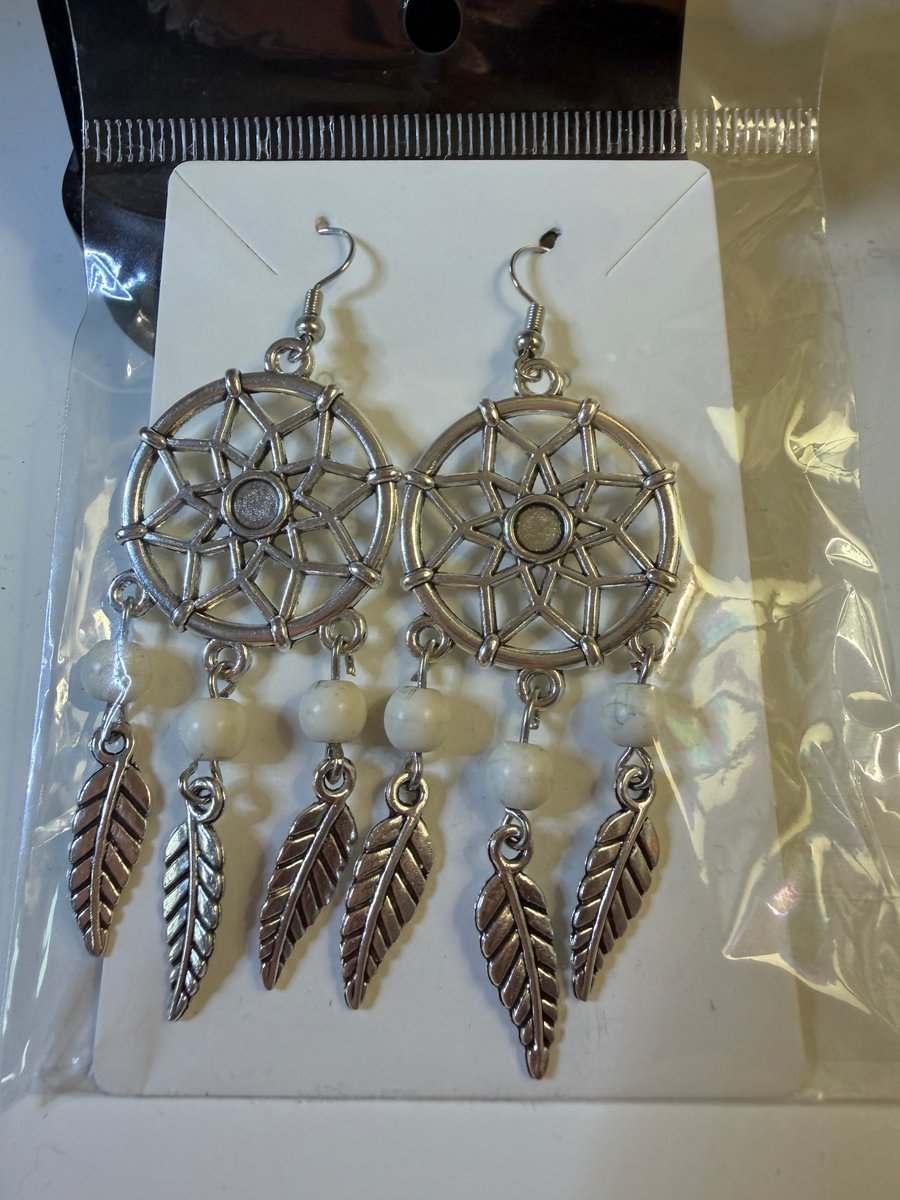 Dangly fashion earrings