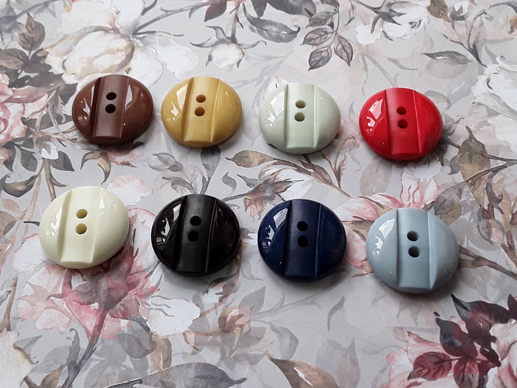 1 & 1 8" 28mm 44L 1950's Vintage Casein Buttons in 8 colours