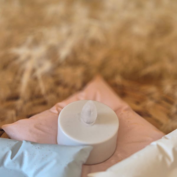 LITTLE CUSHION TEALIGHT HOLDER 