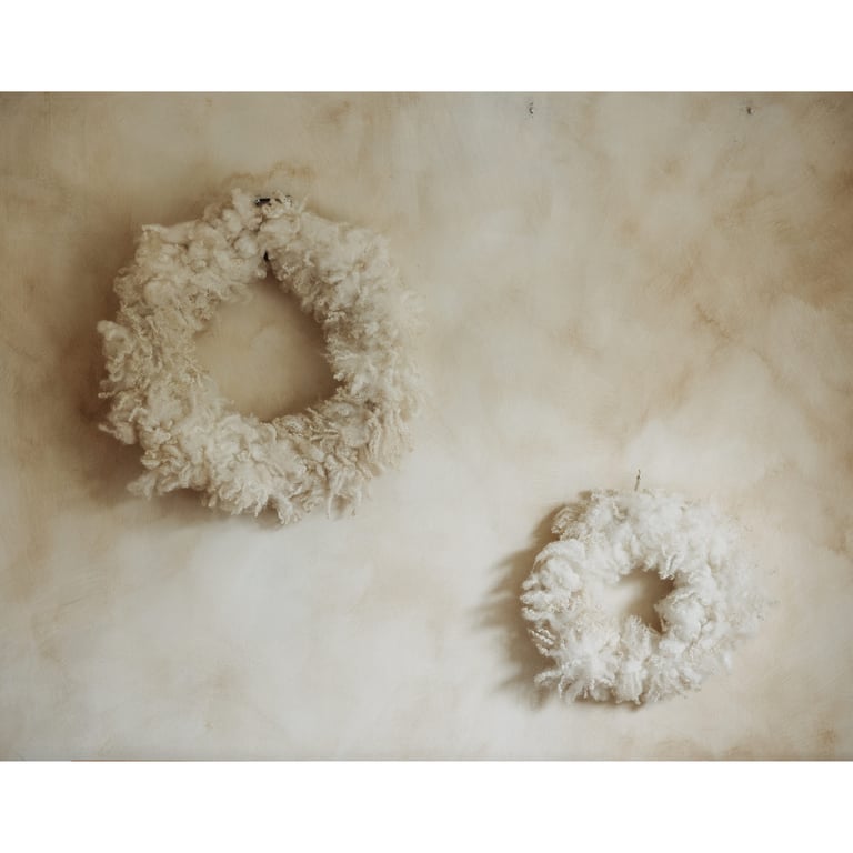Pure wool wreaths for sustainable Christmas decor and cosy interior