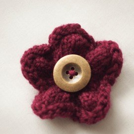 Hand knitted flower brooch pin -  berry