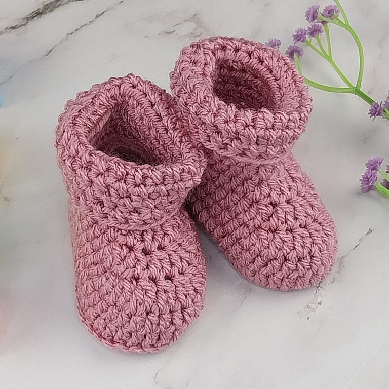 Crochet Baby Booties in Rose Pink, Handmade Newborn Shoes 0-3 Months