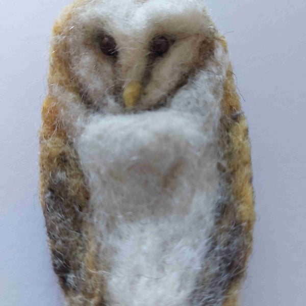 Barn Owl Brooch pin badge