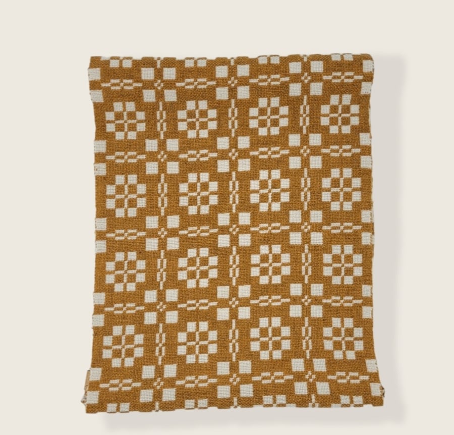 Kings Knot Gold Handwoven Single Cowl