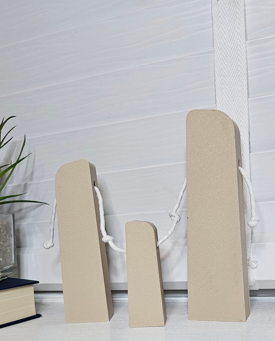 Minimalist Family Ornament – Parents & Child – Modern Handcrafted Home Decor