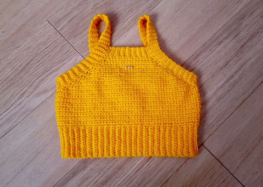 Handmade crochet yellow crop top with 3 beads in front. UK size small.
