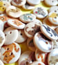 10 x Small Comic Cat  Wood Patterned Buttons  2 holes 14mm - Image 1