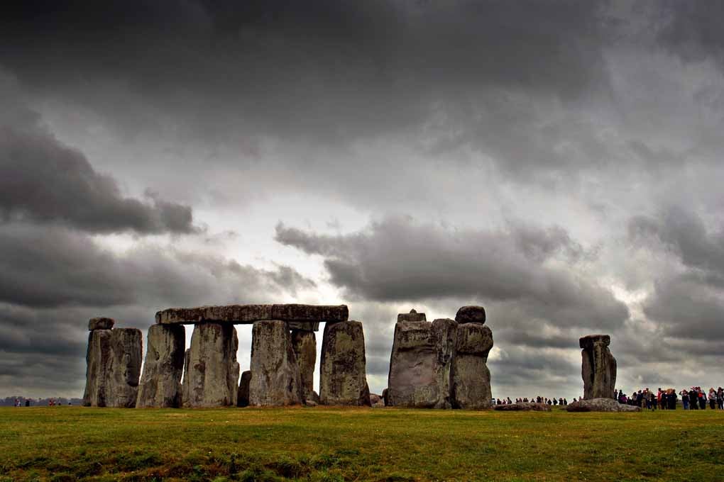 Stonehenge Wiltshire England UK 18"x12" Print