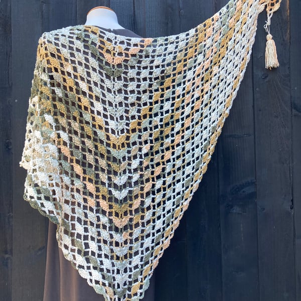 Light Lace Summertime Shawl with Tassels 