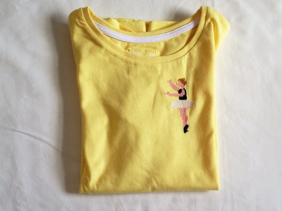 Ballerina, T-shirt, Age 4-5, hand embroidered